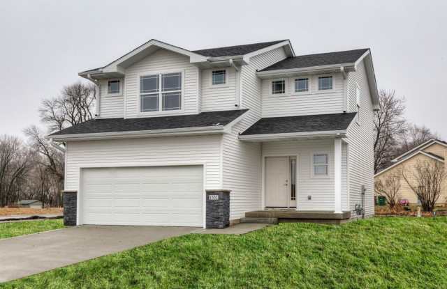 4 bed / 2.5 Bath in Altoona photos photos
