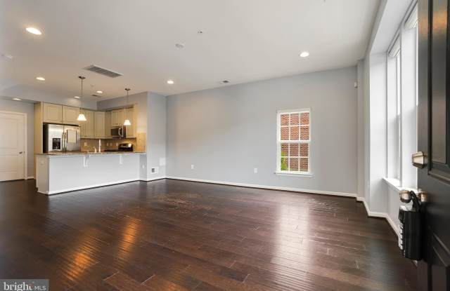 8125 GREENBELT STATION PARKWAY Gallery 3