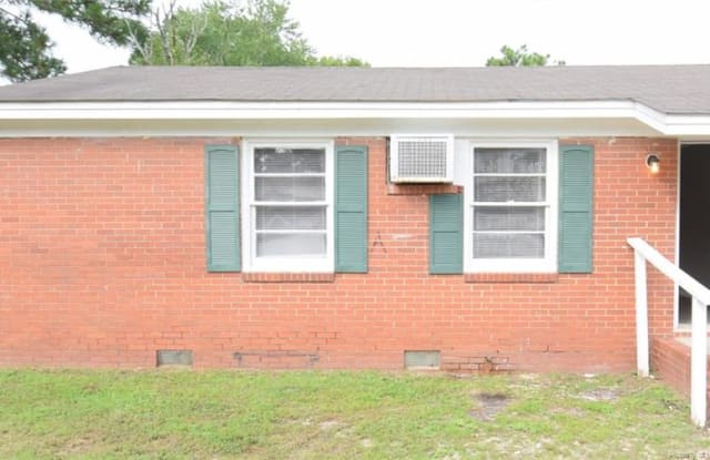 503 N Grogg Street - 503 North Grogg Street, Spring Lake, NC 28390