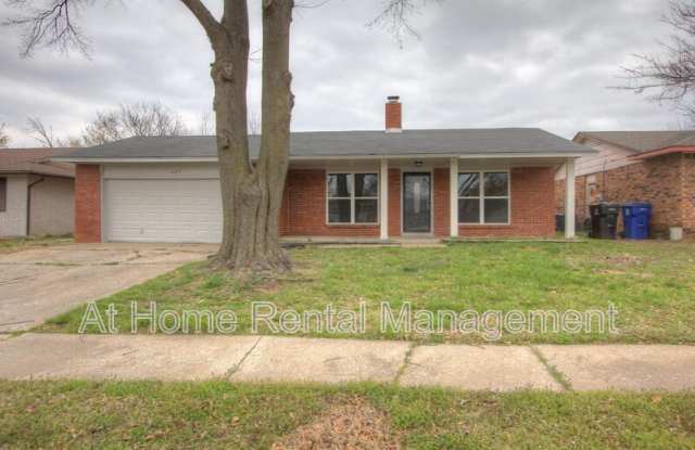1625 South Poplar Avenue photos photos