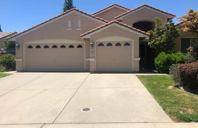 Broadstone 3 Bedroom + Office AND a 3 Car Garage Single Story with Low Maintenance Backyard photos photos