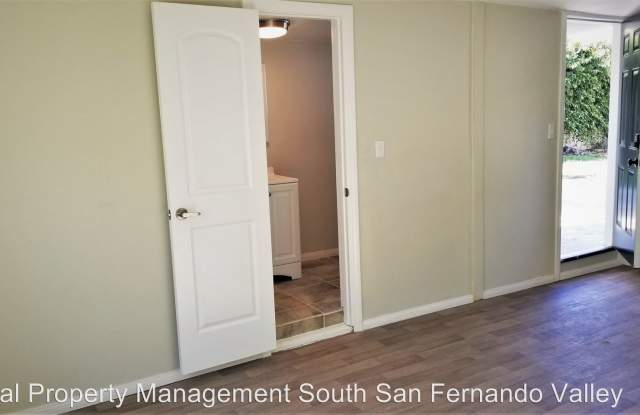 15532 Leadwell Street, Unit B Gallery 2