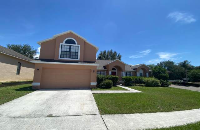 Beautiful Pool Home for Rent Gallery 3