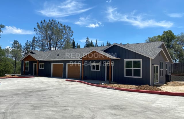 240 Silver Bend Way - - - 240 Silver Bend Way, North Auburn, CA 95603