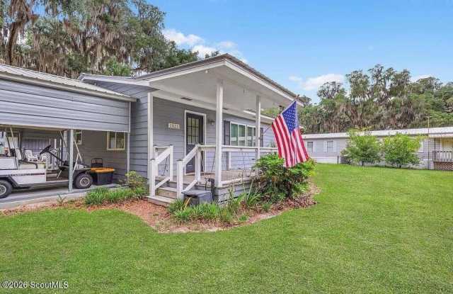 1025 Lang Lane NE Gallery 2