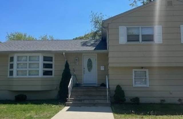 270 Berger Avenue - 270 Berger Avenue, Monmouth County, NJ 07755