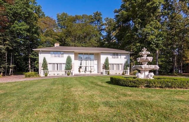 32049 Gates Mills Blvd - 32049 Gates Mills Boulevard, Pepper Pike, OH 44124