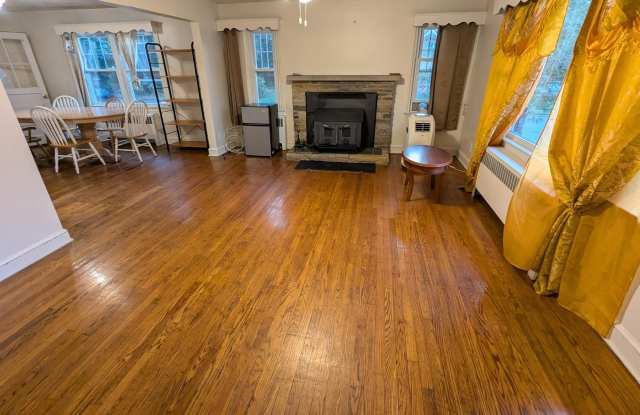 21 STEINWAY Avenue Gallery 4