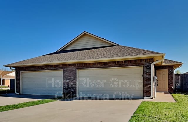 102 Ashley Dr - 102 Ashley Drive, Edmond, OK 73003