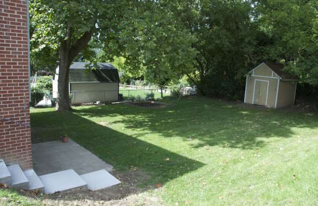 603 Manor Dr Gallery 2