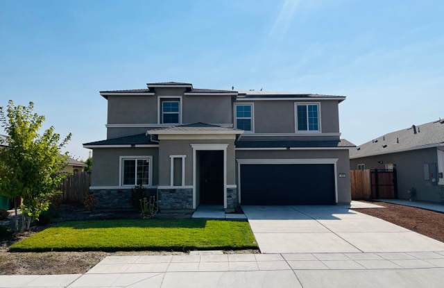 LIVE BIG in the Heart of Fowler! $250 off First Month's Rent! photos photos