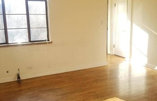 3300 Clay Street Gallery 4