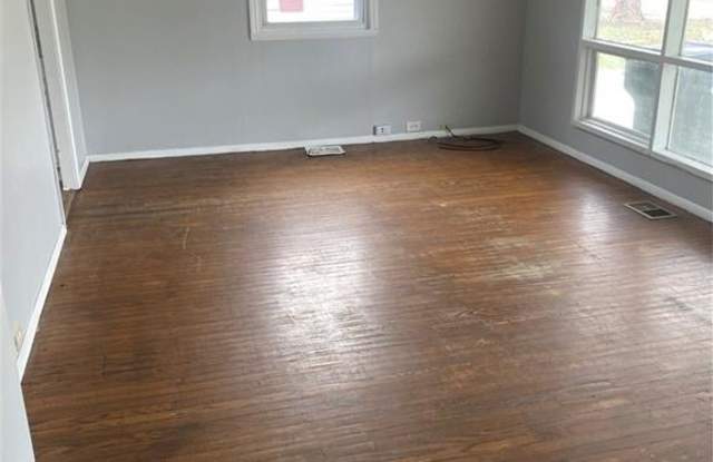 1802 North HAWTHORNE Lane Gallery 2