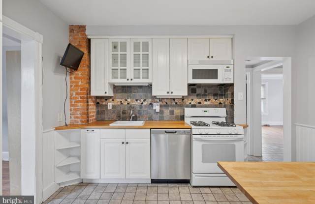 457 W LANCASTER AVENUE photos photos