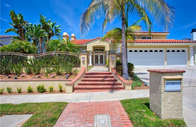 22 Mission Bay Drive - 22 Mission Bay Drive, Newport Beach, CA 92625