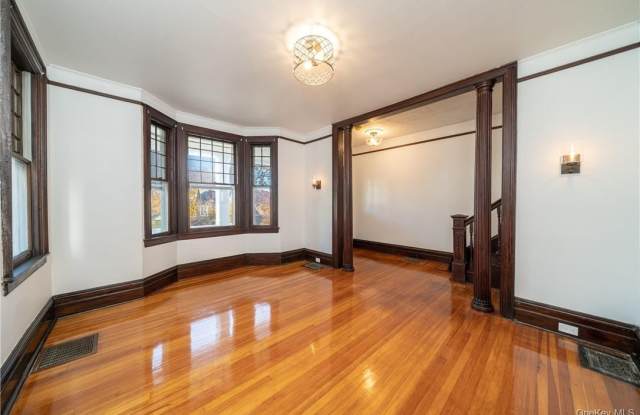 71 Rossmore Avenue Gallery 4