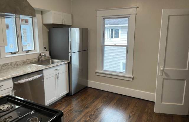 116 Linderman Ave 2B - 116 Linderman Avenue, Kingston, NY 12401