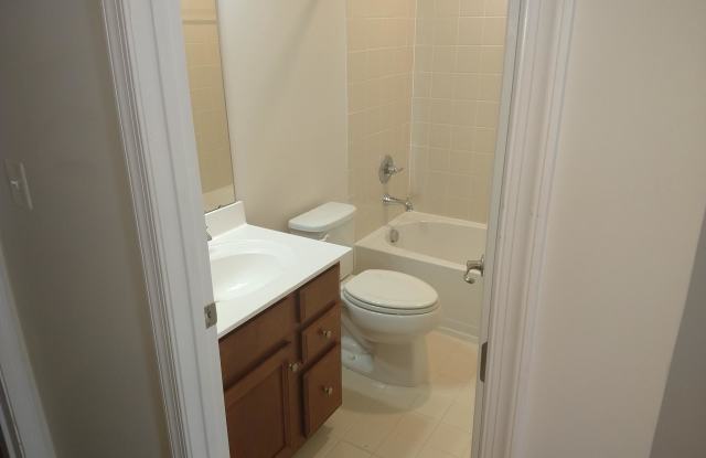22364 LUCAS TERRACE Gallery 4