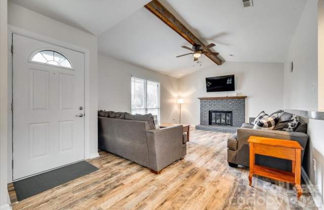 10932 Copperfield Drive Gallery 4