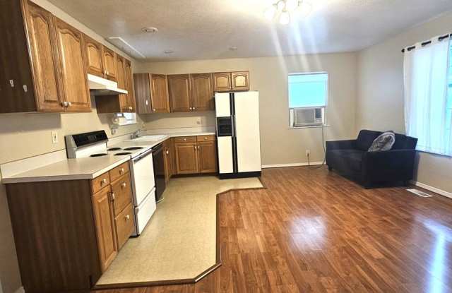 One Bedroom Home Near BSU Gallery 4