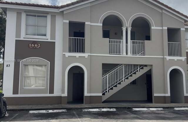 1662 SE 27th Dr photos photos