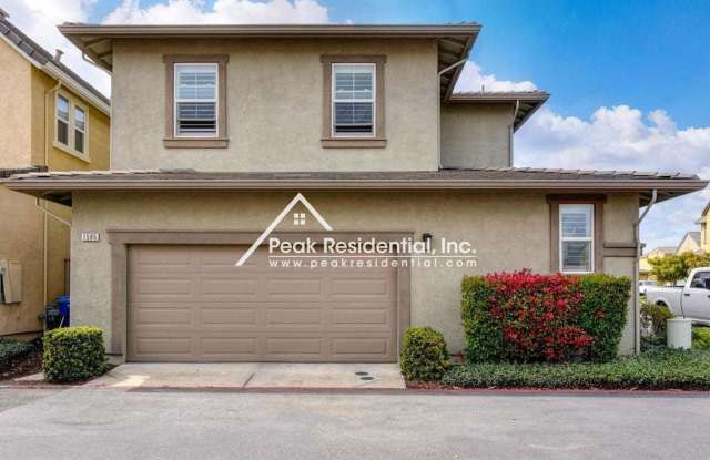 A Beautiful Folsom 4bd/3ba House with 2 Car Garage! - 1585 Bonanza Lane, Folsom, CA 95630