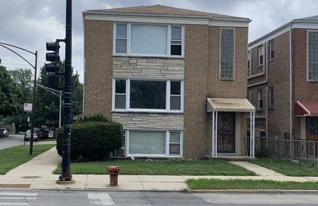 5801 W Addison Street - 5801 West Addison Street, Chicago, IL 60634