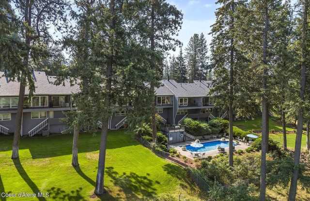 Lakefront Living! Spacious Townhome For Rent - 10637 North Friar Drive, Kootenai County, ID 83835