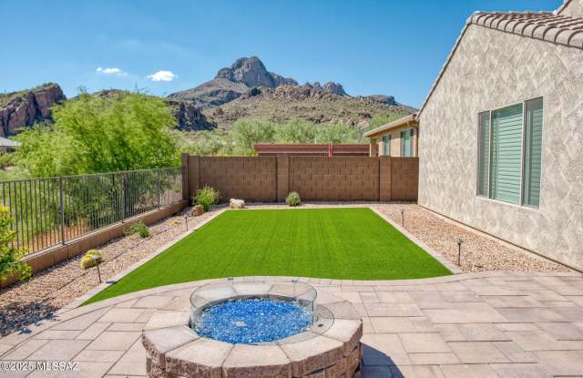 8462 N Movie Pass Trail - 8462 North Movie Pass Trail, Marana, AZ 85743