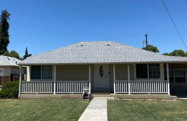 Now Available!! DESIREABLE LOS BANOS SOUTH SIDE HOME photos photos