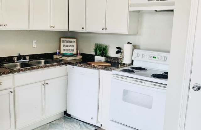 Carlton Ford Apartments Gallery 2