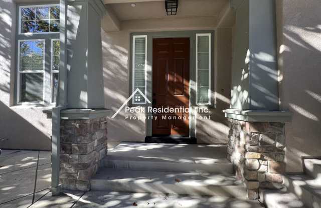 Wonderful 3bd/2.5ba Townhome-Great Location! Gallery 4