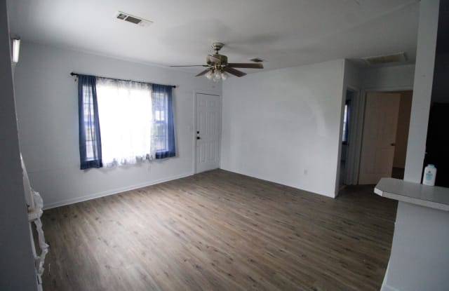 1220 Pecan Street - Unit A - 1220 Pecan Street, Clute, TX 77531