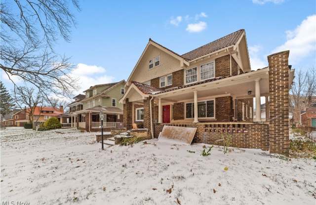 867 East Blvd photos photos