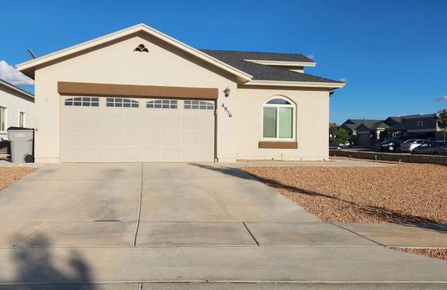 Stunning 4 bedroom, 2 bath home in East El Paso! photos photos
