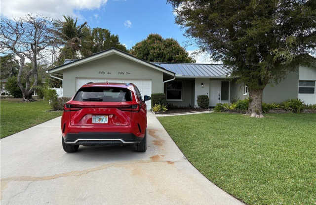 5652 Eichen Circle E photos photos