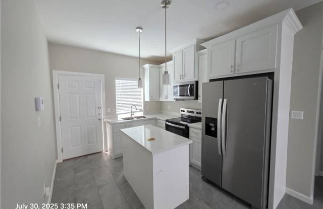 2512 E Israel Avenue - 3 Gallery 2