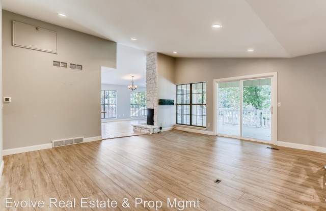 963 Mountain View Dr Gallery 2