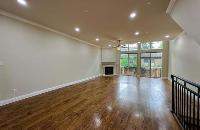 6333 Richmond Avenue Gallery 2