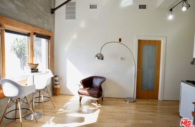 8 BROOKS Avenue Gallery 4