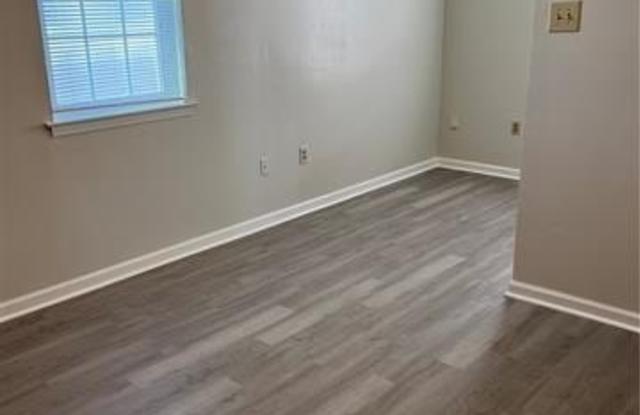 4502 ANNUNCIATION Street Gallery 2