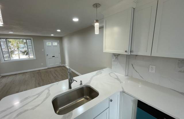 3 Bedroom Renovated Townhouse - 1096 Hopkins Avenue, Delaware County, PA 19036 3 Bedroom Renovated Townhouse - 1096 Hopkins Avenue, Delaware County, PA 19036