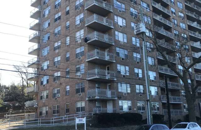 Lakeview - 700 Victory Boulevard, Staten Island, NY 10301