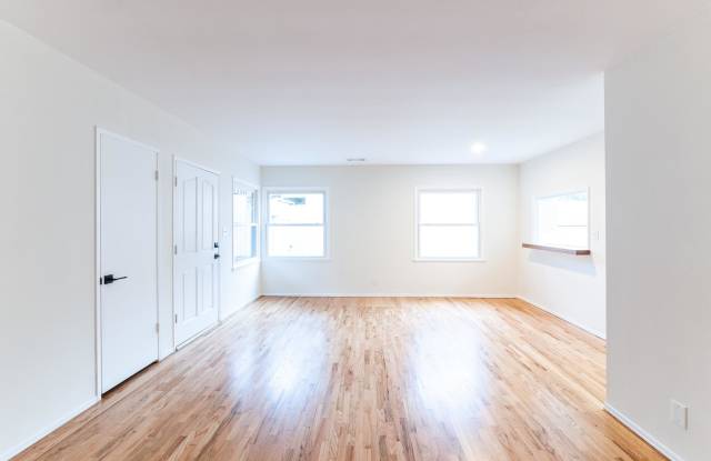 5802 Kester Avenue Gallery 4