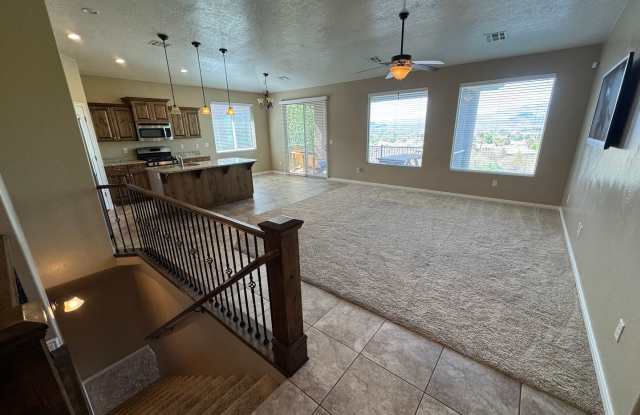 Highly Desirable Lakota Ridge! Quiet neighborhood 1-month free rent! Gallery 4