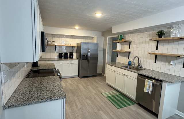 523 Dudding Ave - 523 Dudding Avenue, Hurricane, WV 25526 523 Dudding Ave - 523 Dudding Avenue, Hurricane, WV 25526