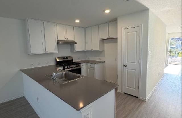 Pet-Friendly 3Bed-2Bath Home in Medina Valley ISD Gallery 3