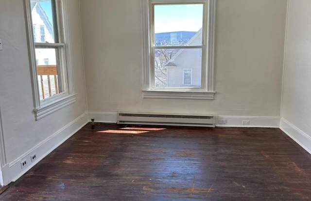 1317 Schlager Street Gallery 2