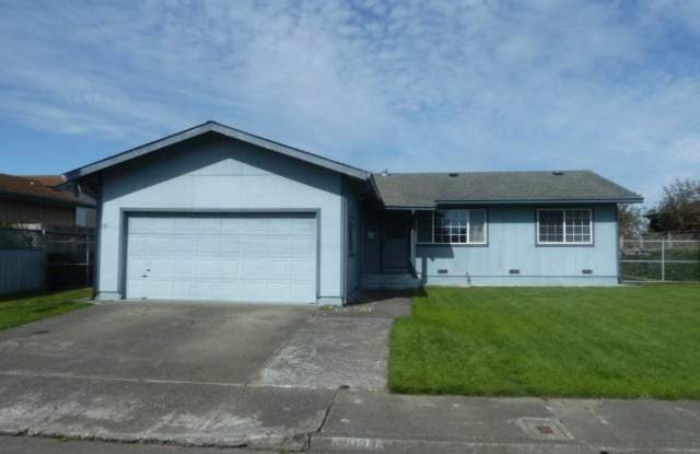 2066 Frederick Ave - 2066 Frederick Avenue, Arcata, CA 95521