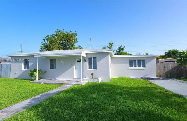 7410 SW 37th St photos photos